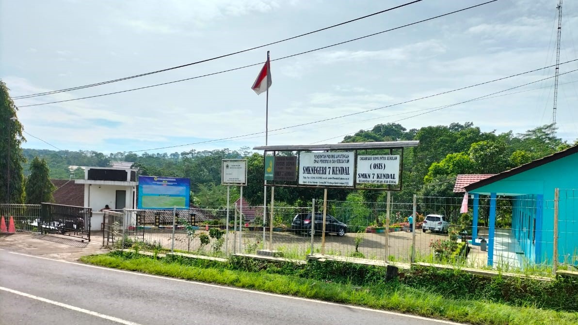 image slide Halaman SMK N 7 Kendal