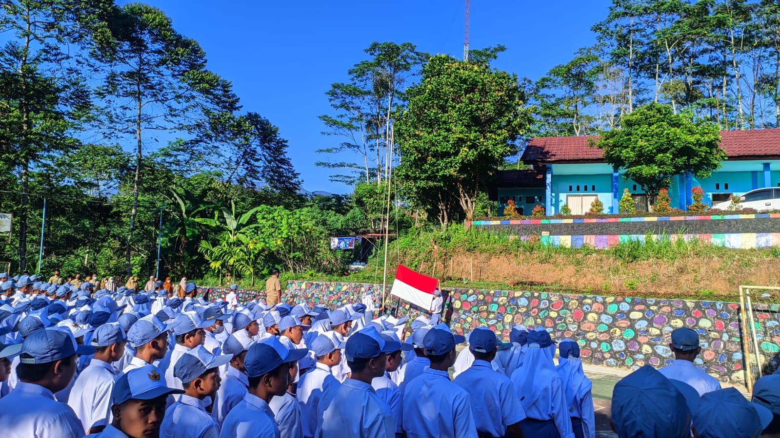 image slide Lapangan