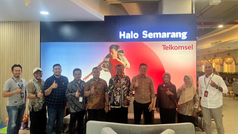 Kunjungan SMK N 7 Kendal  ke PT. Telkomsel Semarang